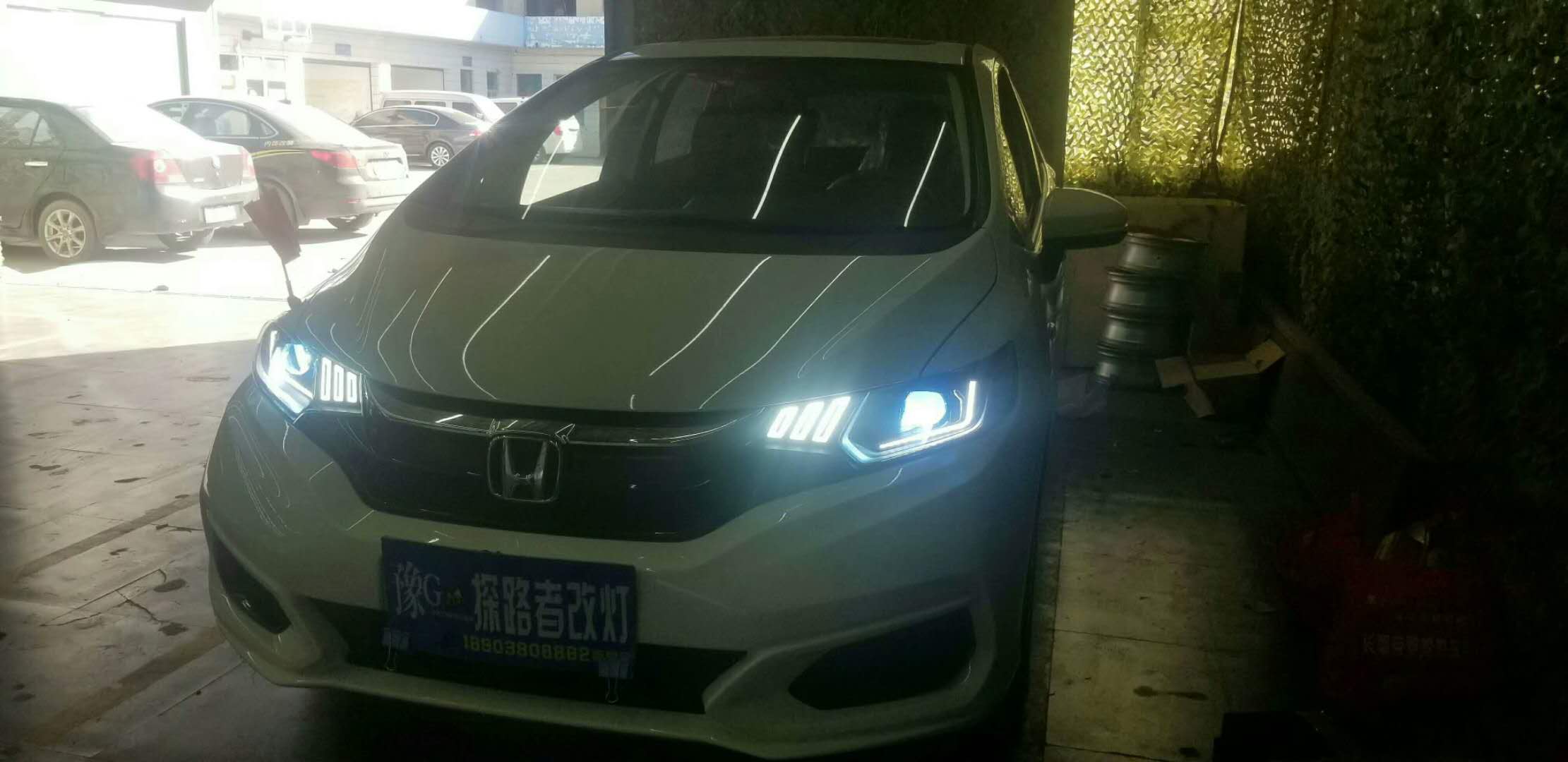 新鄉(xiāng)速騰改裝氙氣燈LED透鏡探路者改燈專業(yè)解決汽車燈光不亮問題