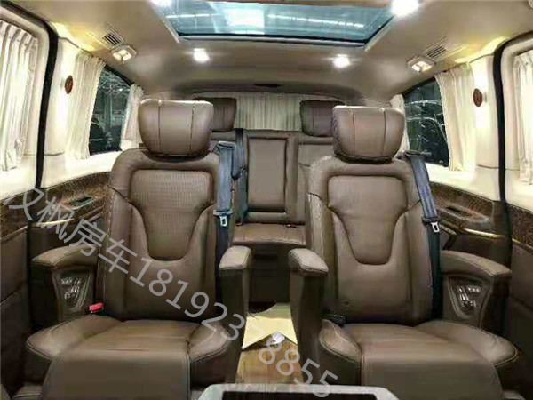 奔馳V260內(nèi)飾改裝