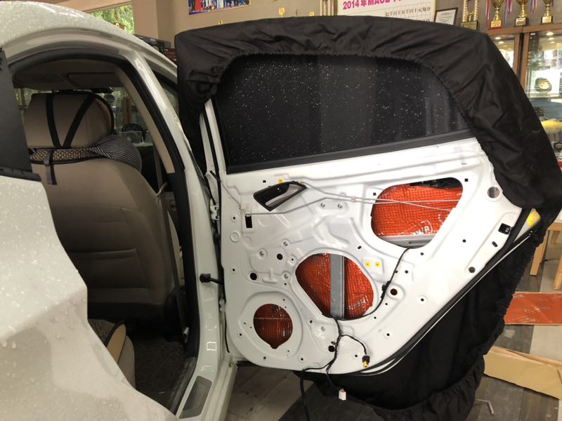 汕頭星悅汽車音響改裝現(xiàn)代瑞納升級四門3層勁能隔音降噪音響改裝FOCAL法國勁浪入門級套餐汽車音響改裝案例
