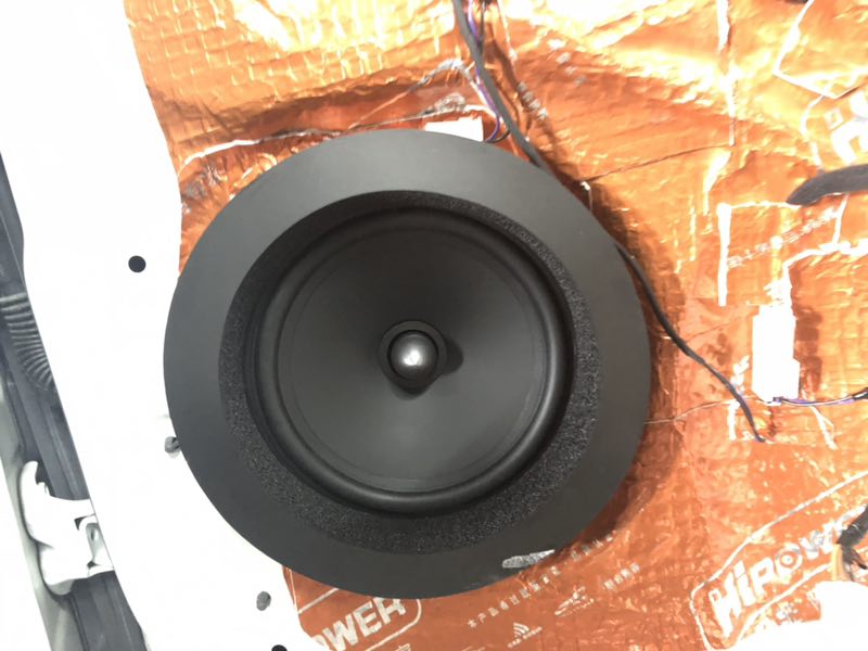 汕頭星悅汽車音響改裝現(xiàn)代瑞納升級四門3層勁能隔音降噪音響改裝FOCAL法國勁浪入門級套餐汽車音響改裝案例