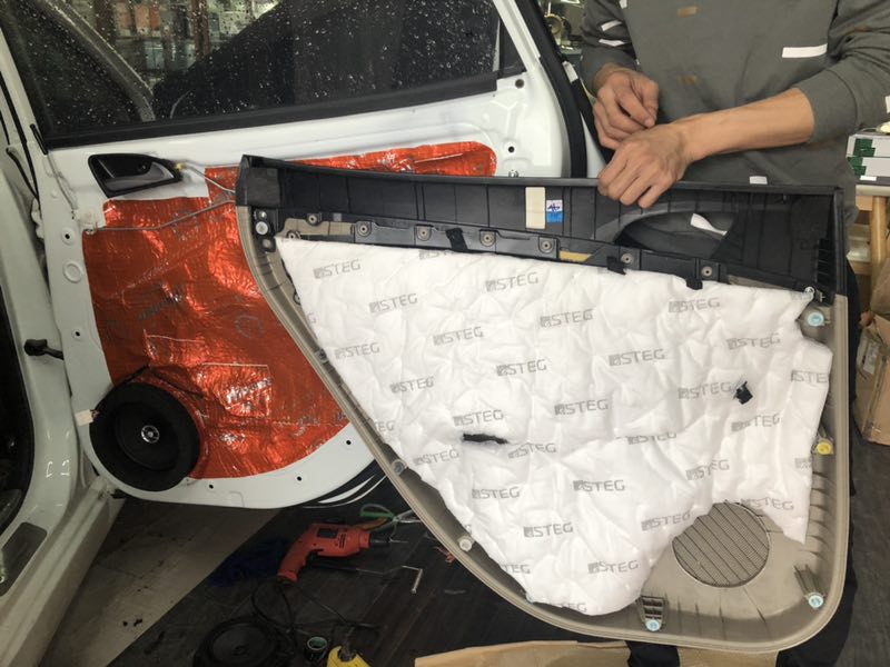 汕頭星悅汽車音響改裝現(xiàn)代瑞納升級四門3層勁能隔音降噪音響改裝FOCAL法國勁浪入門級套餐汽車音響改裝案例