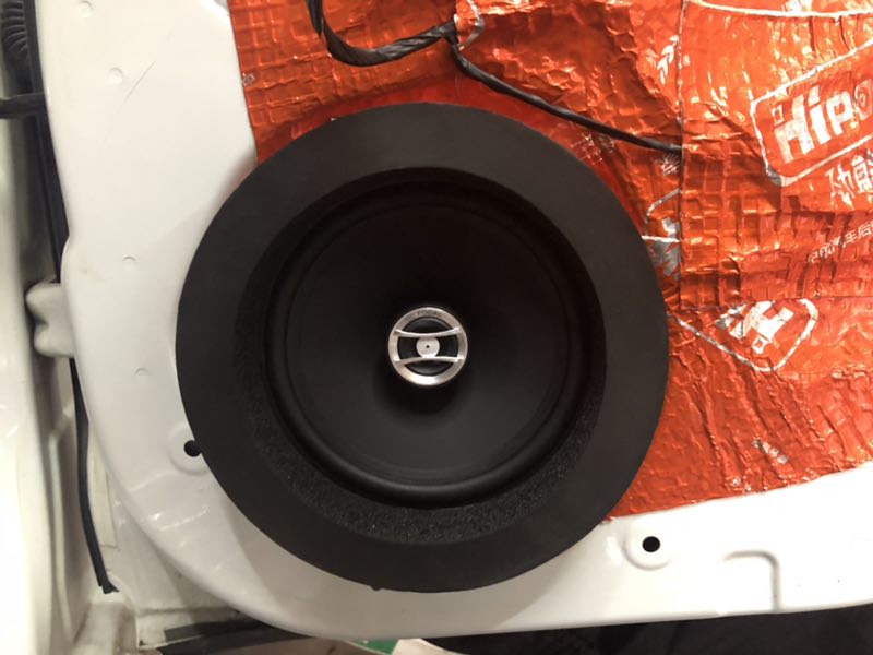 汕頭星悅汽車音響改裝現(xiàn)代瑞納升級四門3層勁能隔音降噪音響改裝FOCAL法國勁浪入門級套餐汽車音響改裝案例