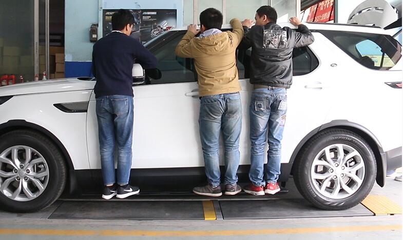 發(fā)現(xiàn)5電動(dòng)踏板,安裝踏板提高上下車的舒適度