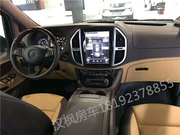 奔馳威霆商務(wù)車內(nèi)飾改裝