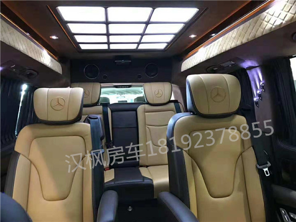 奔馳威霆商務(wù)車內(nèi)飾改裝