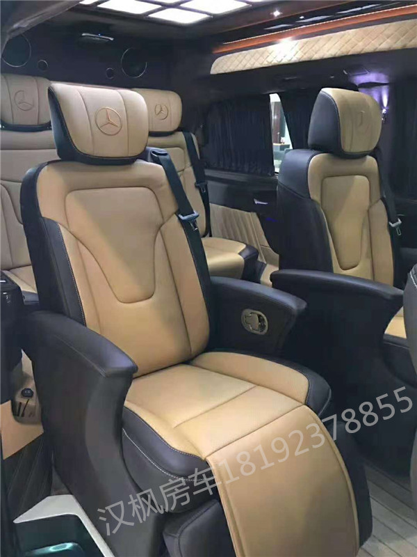 奔馳威霆商務(wù)車內(nèi)飾改裝