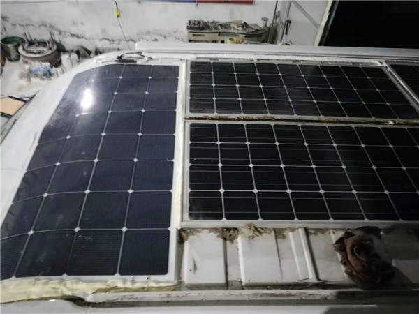 大通V80加裝太陽能板