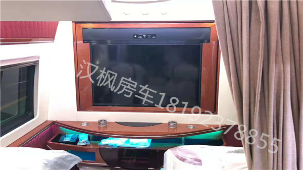 奔馳威霆商務(wù)房車內(nèi)飾改裝