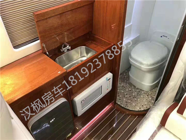 大通房車內(nèi)飾改裝