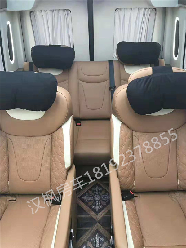 奔馳商務(wù)車內(nèi)飾改裝