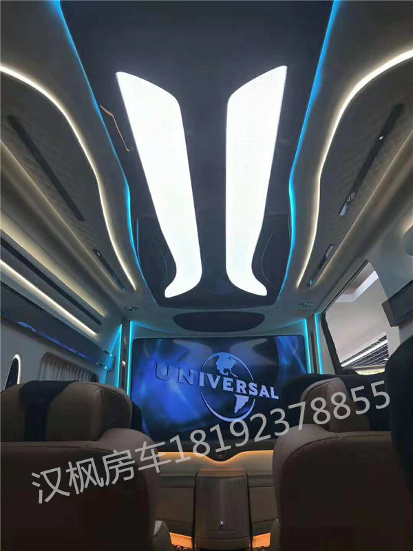奔馳商務(wù)車內(nèi)飾改裝
