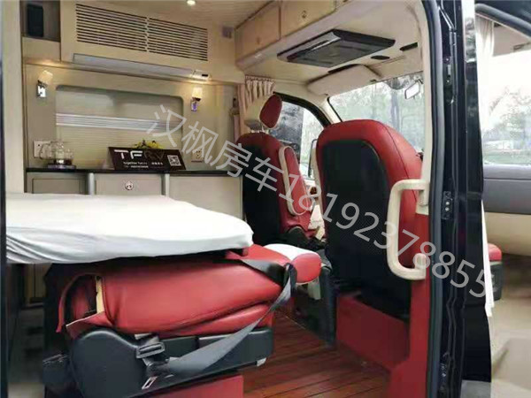 東風(fēng)御風(fēng)房車內(nèi)飾改裝