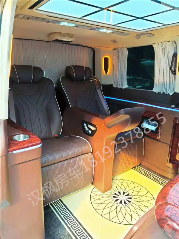 邁特威商務(wù)車內(nèi)飾改裝