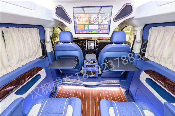 奔馳威霆商務(wù)車內(nèi)飾改裝，這樣美觀