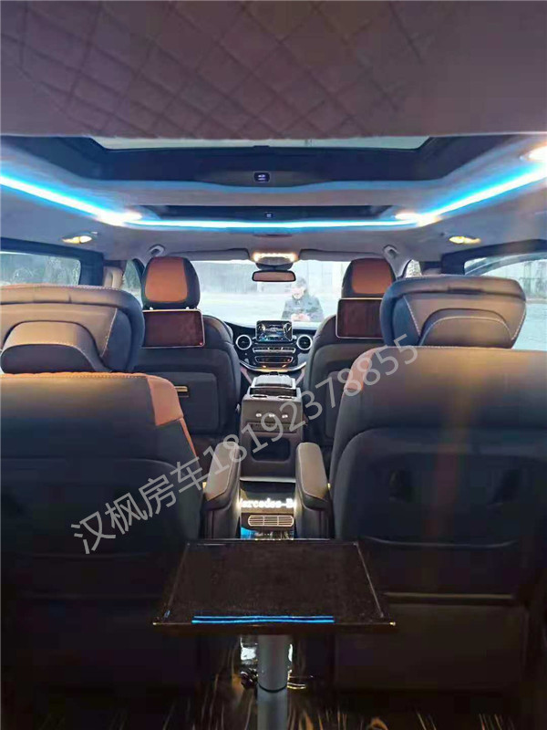 奔馳V250商務車內飾改裝