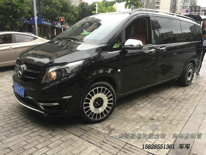 奔馳V260 定制19寸鍛造懸浮蓋輪轂裝車