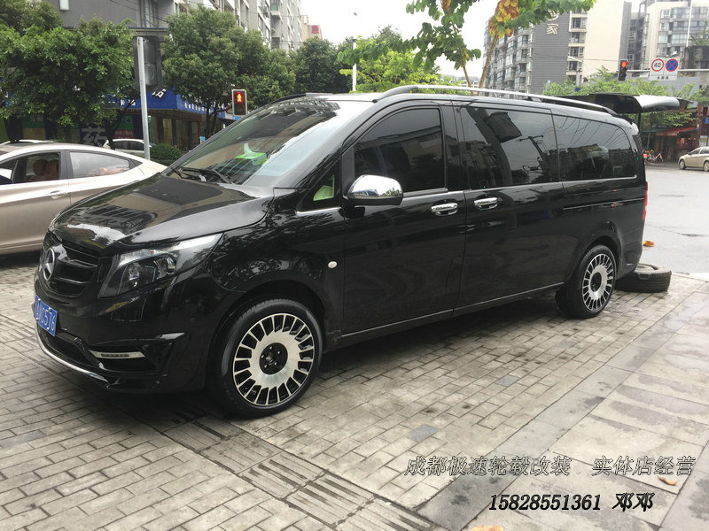 奔馳V260 定制19寸鍛造懸浮蓋輪轂裝車