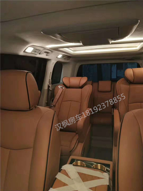 尼桑貴士商務(wù)車內(nèi)飾改裝