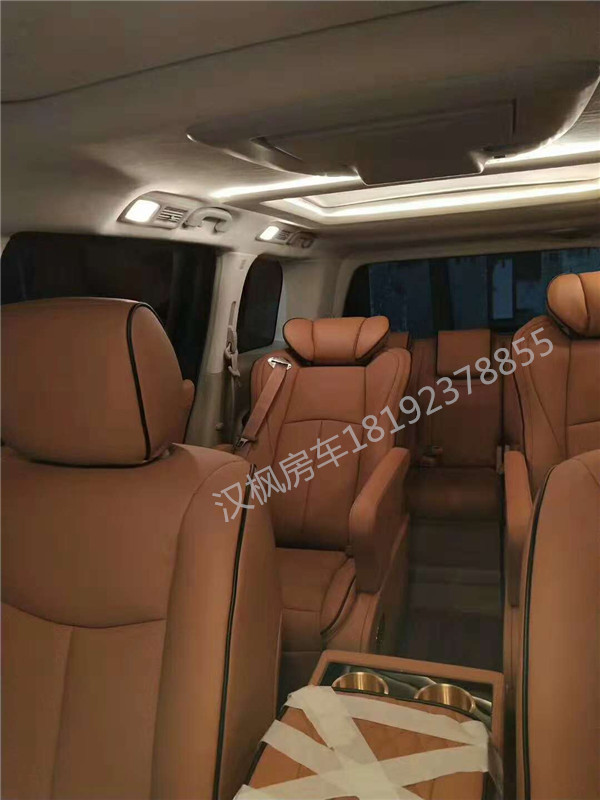 尼桑貴士商務(wù)車內(nèi)飾改裝