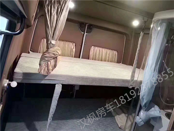 大通房車內(nèi)飾改裝
