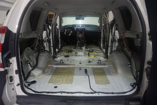重慶渝大昌汽車音響改裝之豐田普拉多全車隔音降噪改裝安博士藍(lán)鉆寶貝汽車隔音吸音棉