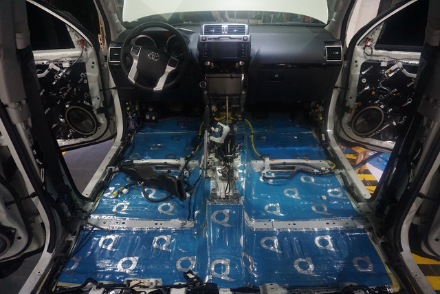 重慶渝大昌汽車音響改裝之豐田普拉多全車隔音降噪改裝安博士藍(lán)鉆寶貝汽車隔音吸音棉