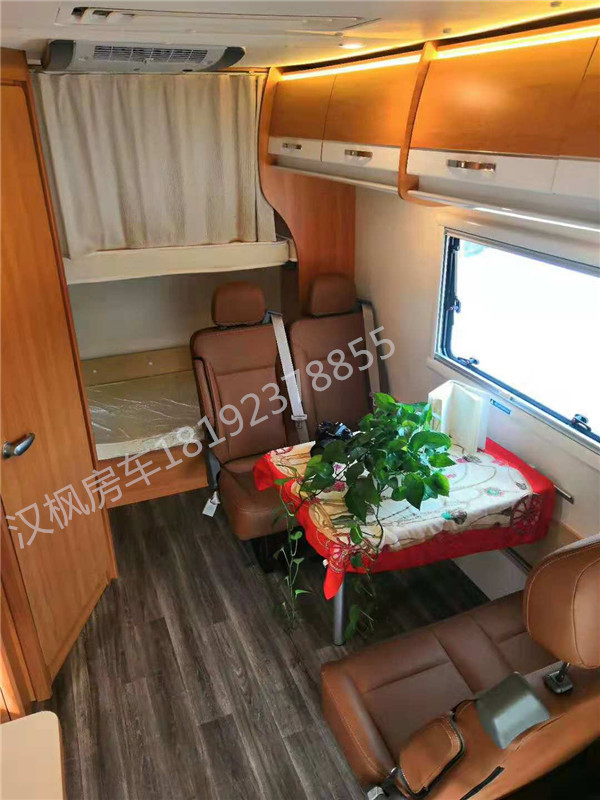 大通C型房車內飾改裝