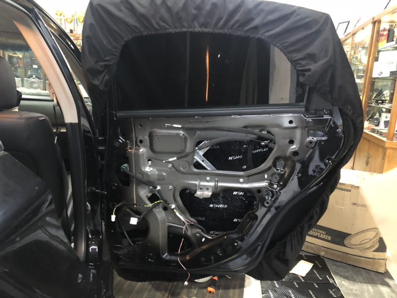 汕頭星悅汽車音響改裝日產(chǎn)天籟升級隔音降噪音響改裝意大利HERTZ赫茲套餐系統(tǒng)“音”你更動聽