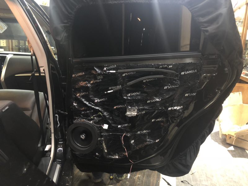 汕頭星悅汽車音響改裝日產(chǎn)天籟升級隔音降噪音響改裝意大利HERTZ赫茲套餐系統(tǒng)“音”你更動聽