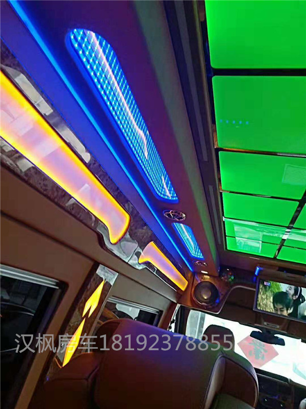 福特全順高頂商務車內(nèi)飾改裝