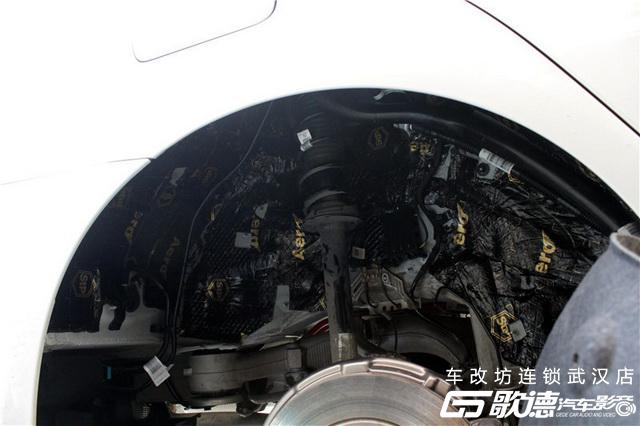 武汉汽车隔音降噪 宝马5系翼子板施工STP航空隔音案例