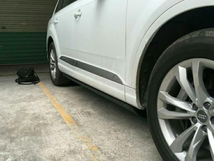 奧迪q7電動踏板,換方式來體驗上下車的感覺