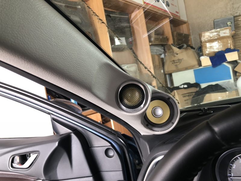 汕頭星悅汽車音響改裝馬自達(dá)阿特茲改裝法國勁浪ES165KX3三分頻先鋒P99德國蟒蛇德國喜力仕完美搭配點燃激情