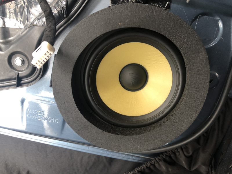 汕頭星悅汽車音響改裝馬自達(dá)阿特茲改裝法國勁浪ES165KX3三分頻先鋒P99德國蟒蛇德國喜力仕完美搭配點燃激情
