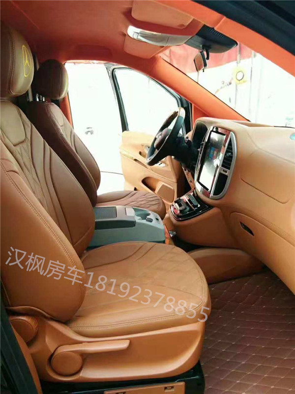 奔馳威霆商務(wù)車內(nèi)飾改裝