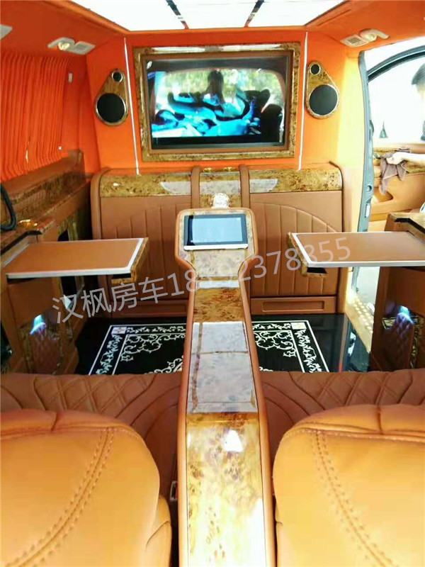 奔馳威霆商務(wù)車內(nèi)飾改裝