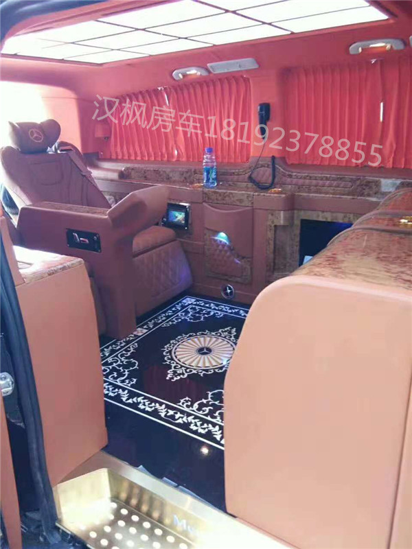 奔馳威霆商務(wù)車內(nèi)飾改裝