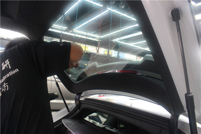 奥迪车窗贴膜 威固太阳膜 长沙汽车玻璃隔热防爆膜