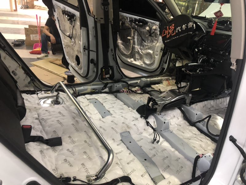 汕頭星悅汽車音響隔音降噪改裝店本田冠道全車意大利STEG史泰格隔音降噪治理噪聲音響改裝FOCAL法國勁浪套餐