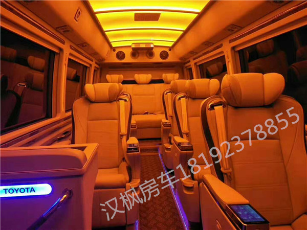 豐田考斯特商務(wù)車內(nèi)飾改裝