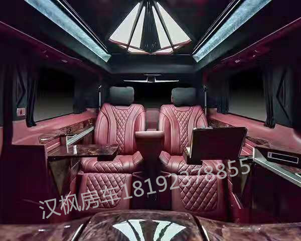 奔馳威霆商務(wù)車內(nèi)飾改裝
