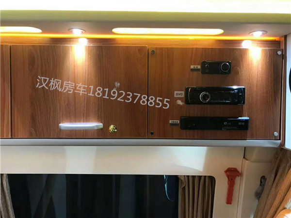 大通房車(chē)內(nèi)飾改裝