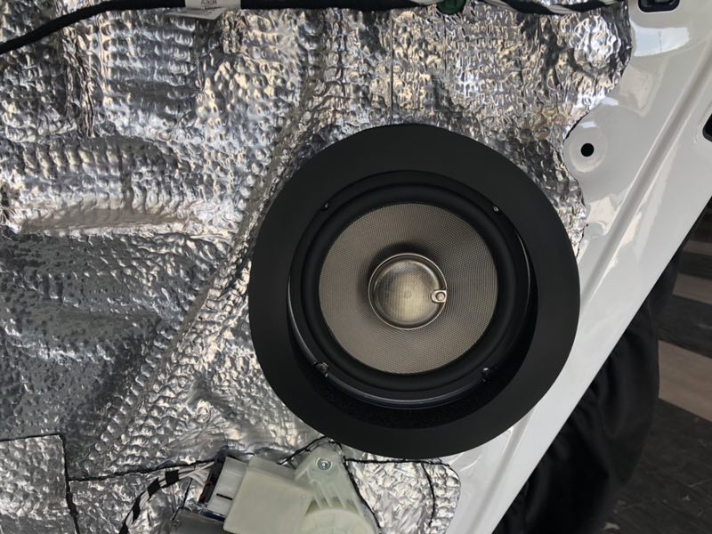 汕頭星悅汽車音響大眾途安全車隔音降噪定制汽車音響改裝案例意大利赫茲三分頻享受生活體驗更高品質(zhì)音樂！