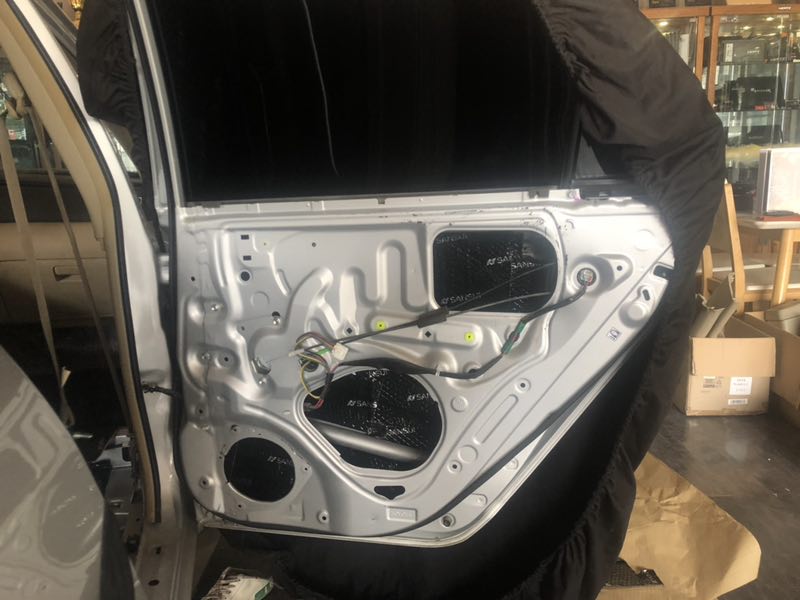 汕頭汽車隔音降噪專業(yè)施工工程豐田花冠全車山水搭配意大利STEG史泰格隔音降噪汕頭星悅汽車音響改裝