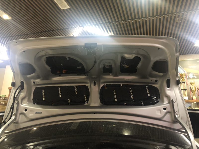 汕頭汽車隔音降噪專業(yè)施工工程豐田花冠全車山水搭配意大利STEG史泰格隔音降噪汕頭星悅汽車音響改裝