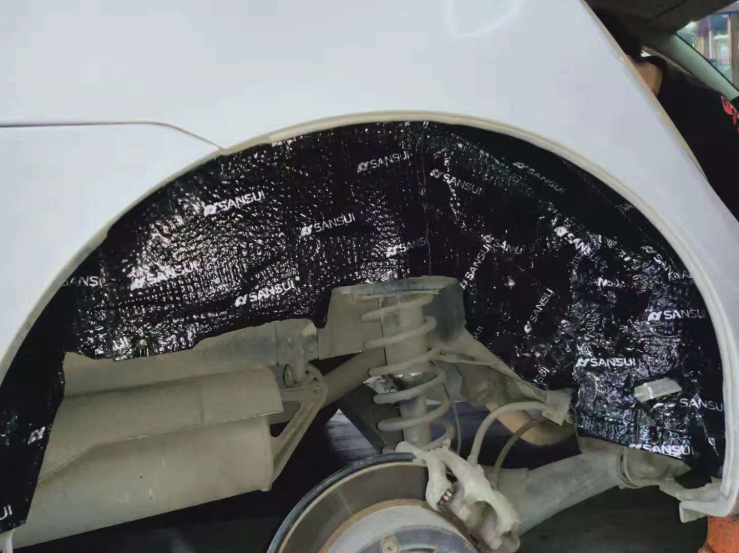 汕頭汽車隔音降噪專業(yè)施工工程豐田花冠全車山水搭配意大利STEG史泰格隔音降噪汕頭星悅汽車音響改裝