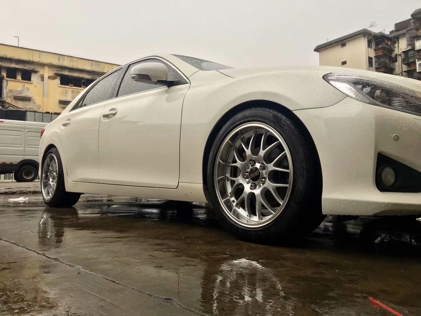 銳志，換 18寸 BBS  RS-GT 完工！