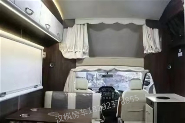 福特C型房車內(nèi)飾改裝