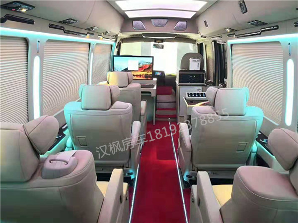 考斯特商務(wù)車內(nèi)飾改裝
