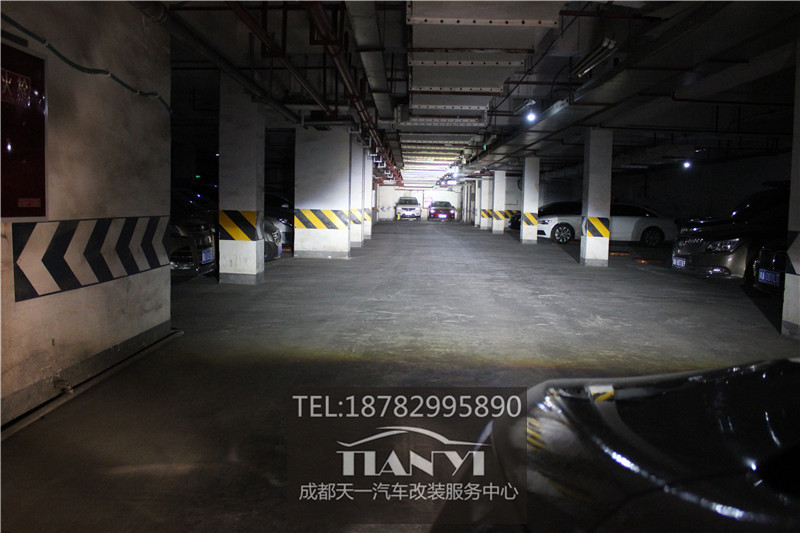 成都18新款標(biāo)致308改車燈改裝米石LED大燈透鏡